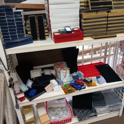Gift Boxes And Jewelry Displays 