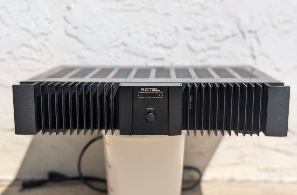 Rotel Power Amplifier Rb-1050