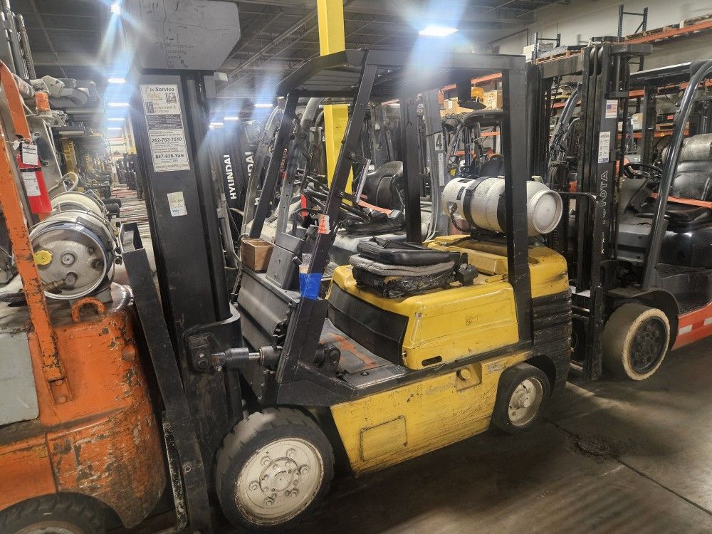 2000 Komatsu FG25ST-11 Forklift