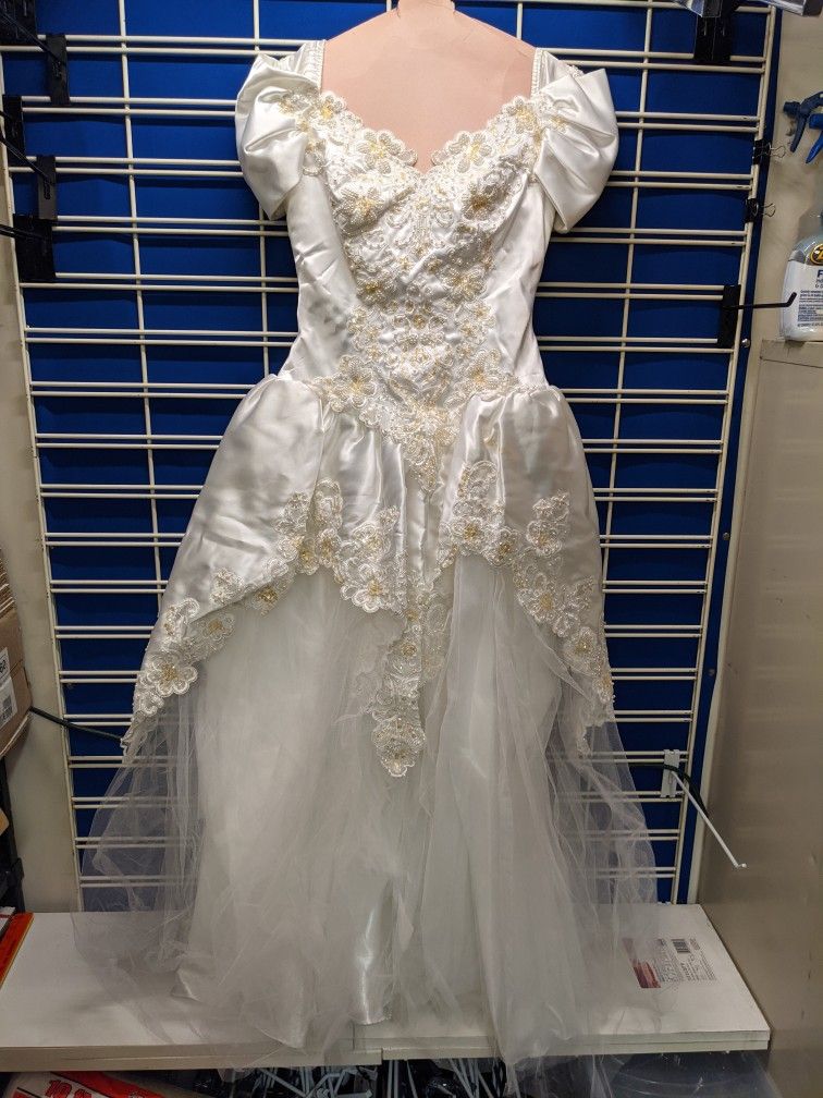 Size 10 Wedding Dress With Bow