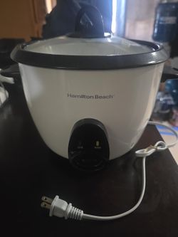 Hamilton Beach rice cooker in like-new condition