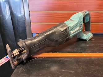Makita 18V Reciprocating Saw