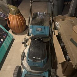 MAKITA LAWN MOWER NEW (NO BATTERY OR CHARGER INCLUDED)