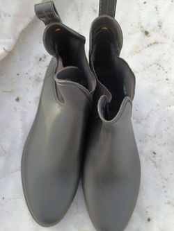 Black rain boots