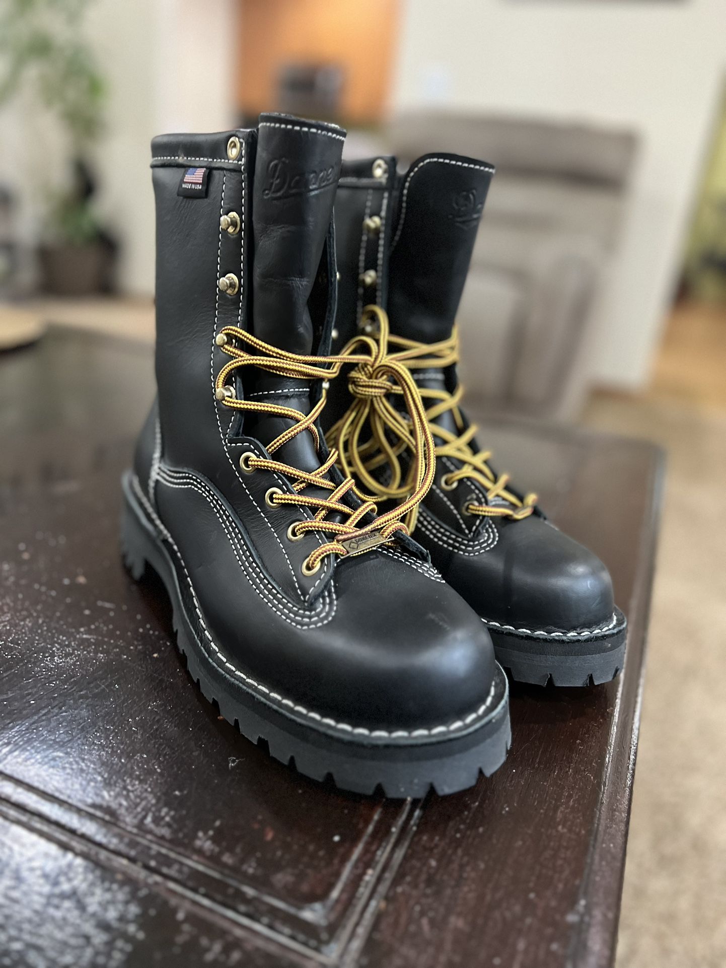 Brand new Super Rain Danners