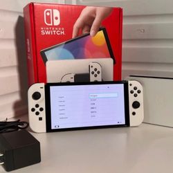 Nintendo Switch – OLED Model w/Joy-Con 
