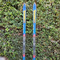 K2 Vintage Skiis