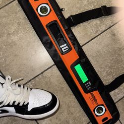 Electric Level (Johnson)