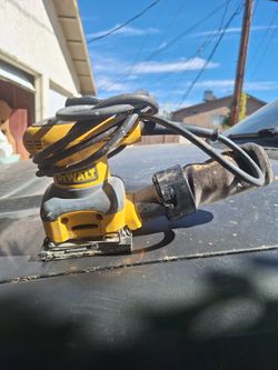Dewalt Palm Sander
