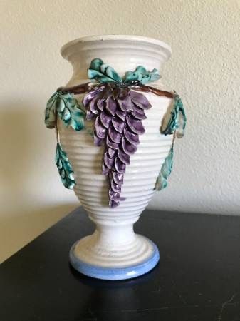 Vintage Ceramic Sculpted Vase w/Cascading Grapes Flower- Made in Italy