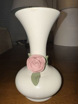 🌹 Ceramic Rose Vase – $15 OBO