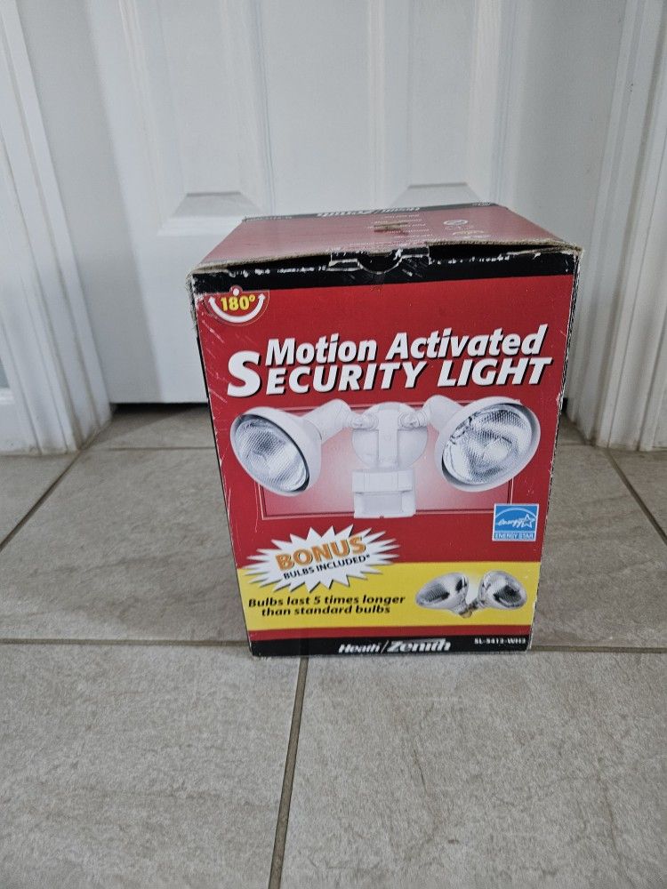 MOTION  LIGHT.  LAMPARA 