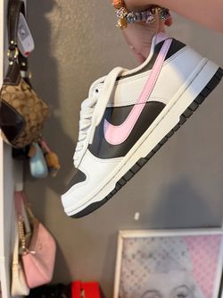 Women’s Nike Dunks size 8