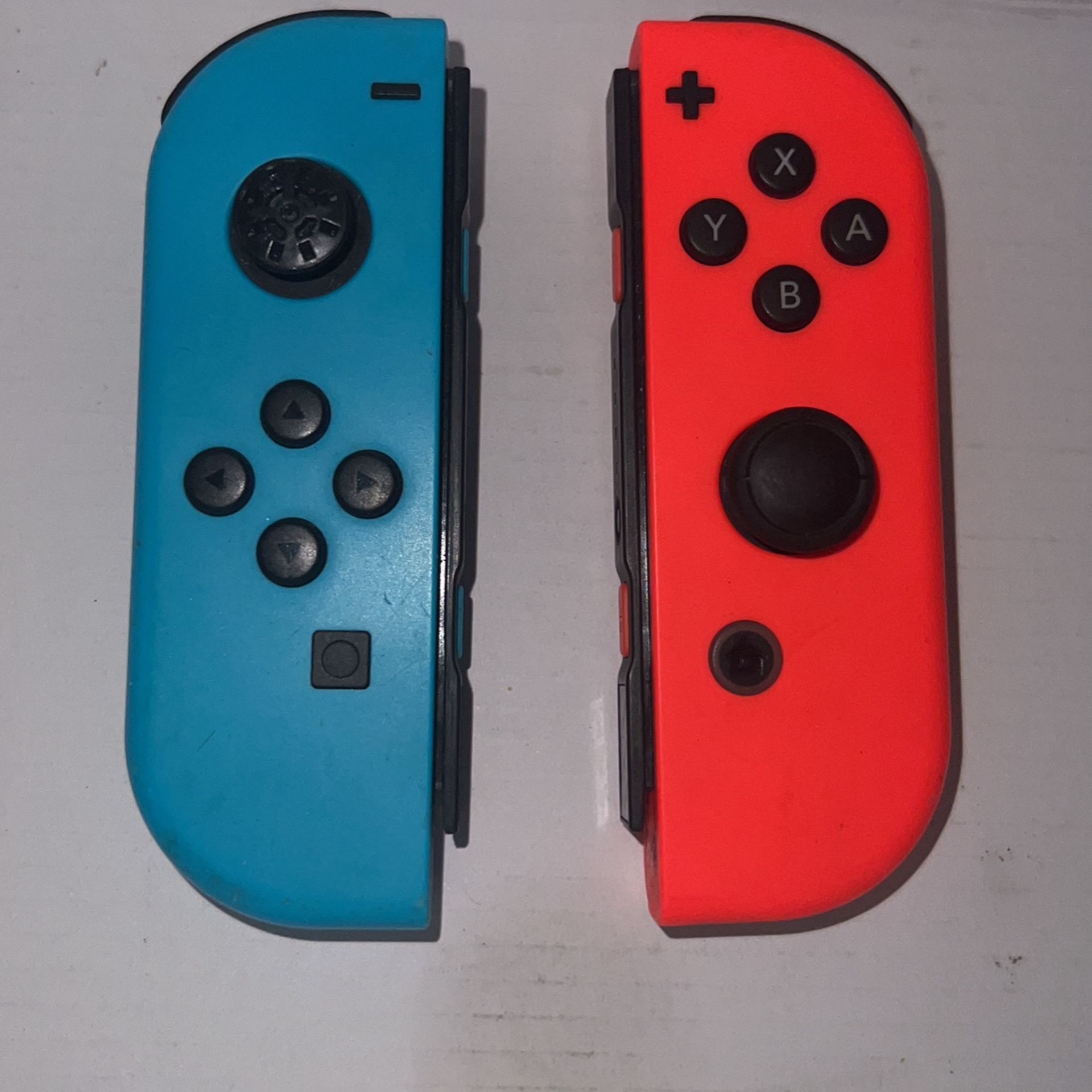 Nintendo switch controllers