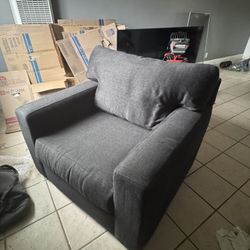Black Swivel Chair
