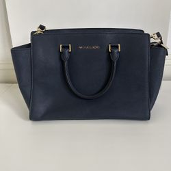 Micheals Kors Selma 