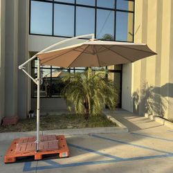 New In Box 10 Feet Cantilever Offset Outdoor Patio Tilt Crank Umbrella With Cross Stand Require Counter Weight 