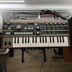 Micro Korg Synth
