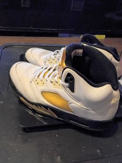 JORDAN MEN'S AIR JORDAN 5 RETRO " OLYMPIC GOLD MEDAL" SIZE 12