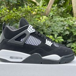 BRAND NEW Air Jordan 4 Retro White Thunder
