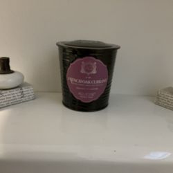 New Aquiesse Candle French Oak Currant Scent