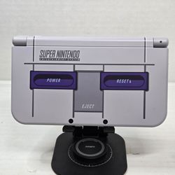 New Nintendo 3DS XL SNES Edition