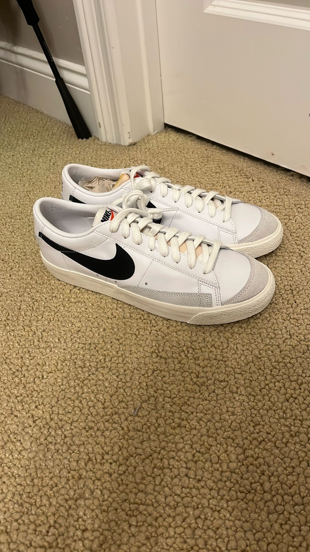 Nike Blazers 9.5