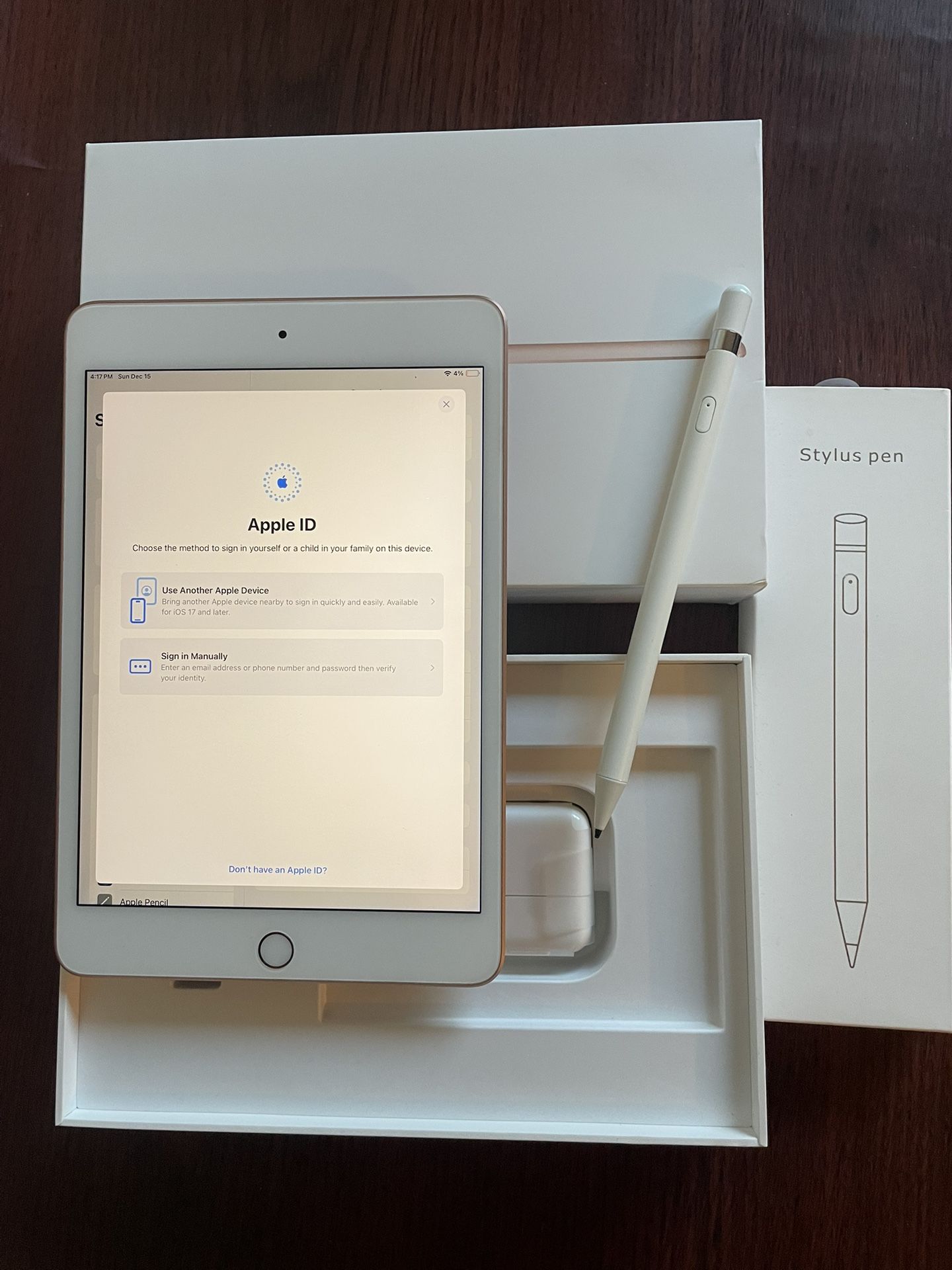 Apple iPad Mini 5th Generation 256gb (Gold) with Pencil And