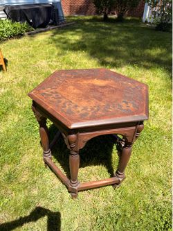 Unique hexagonal table