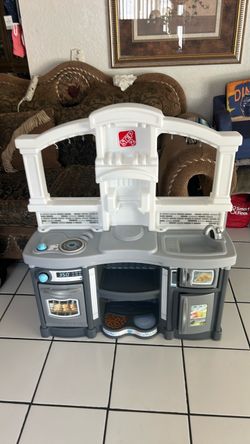 Kids play kitchen