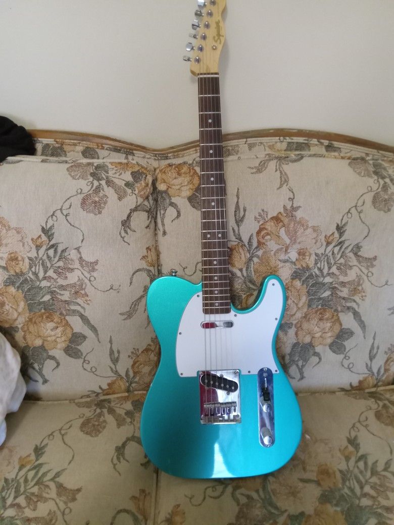 Squier Inffinity  Guitar 125 Dollers Takes Its Away