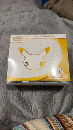 Pokémon 30th Anniversary ETB -OBO