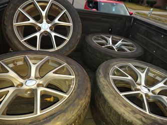 Set of 4 SRT Wheels with Tires