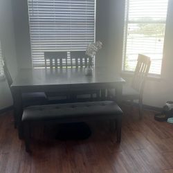 Extendable Grand Ashley Furniture Dining Set