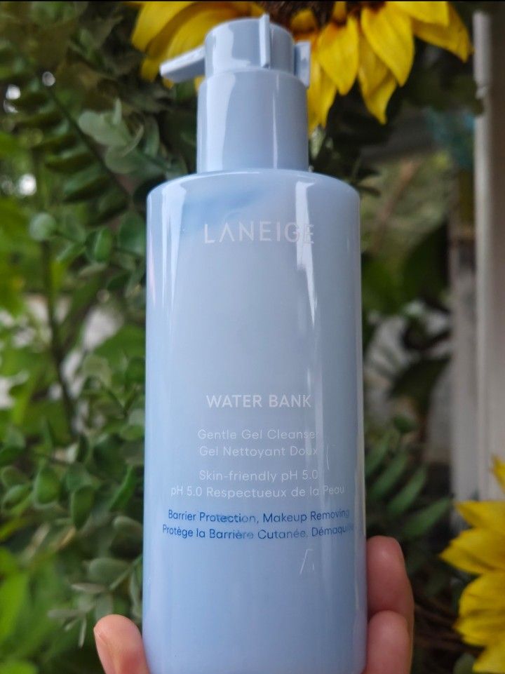 Laneige Water Bank Gentle Gel Cleanser