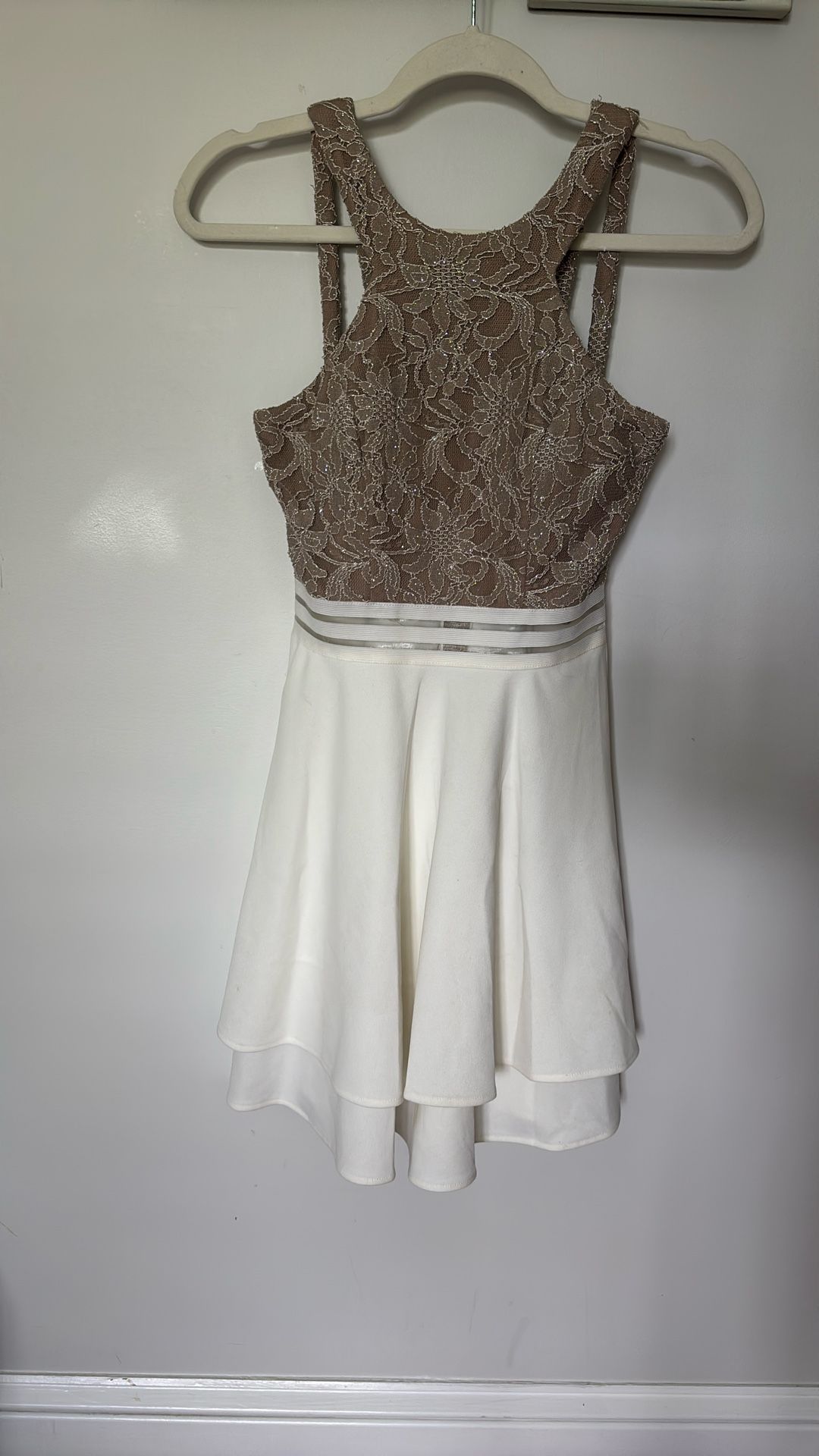 City Studio, Tan and cream dress size 0