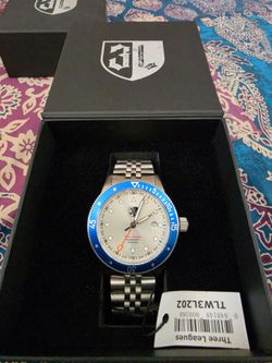 3 Leagues Wristwatch