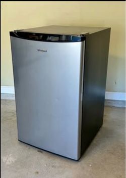 Whirlpool 4.3 Cu Ft Compact Refrigerator-Stainless Steel