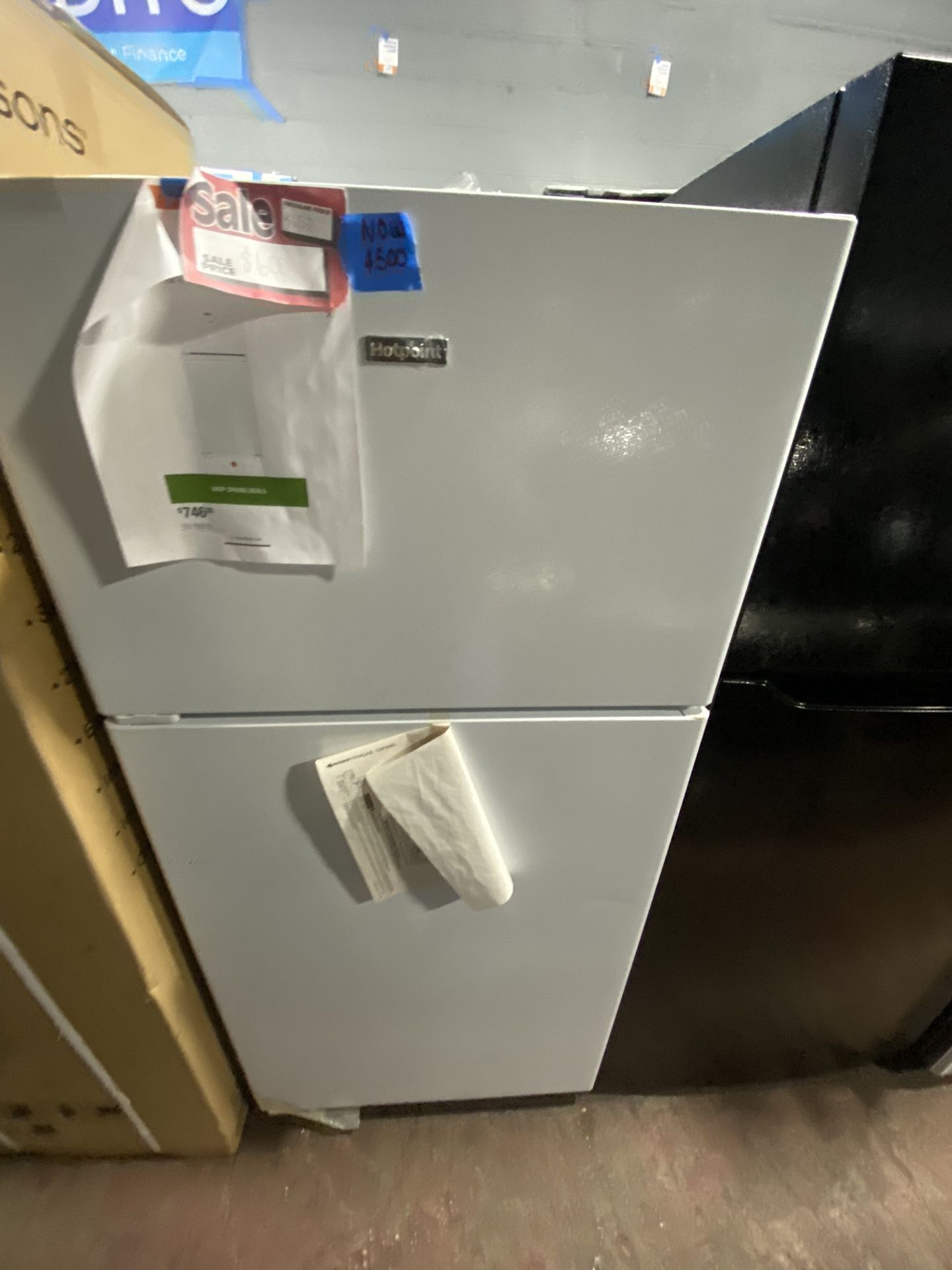Hotpoint Top/bottom Refrigerator 