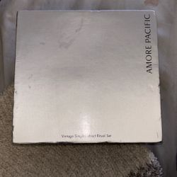 NIB Amore Pacific Vintage Single Extract Ritual Set