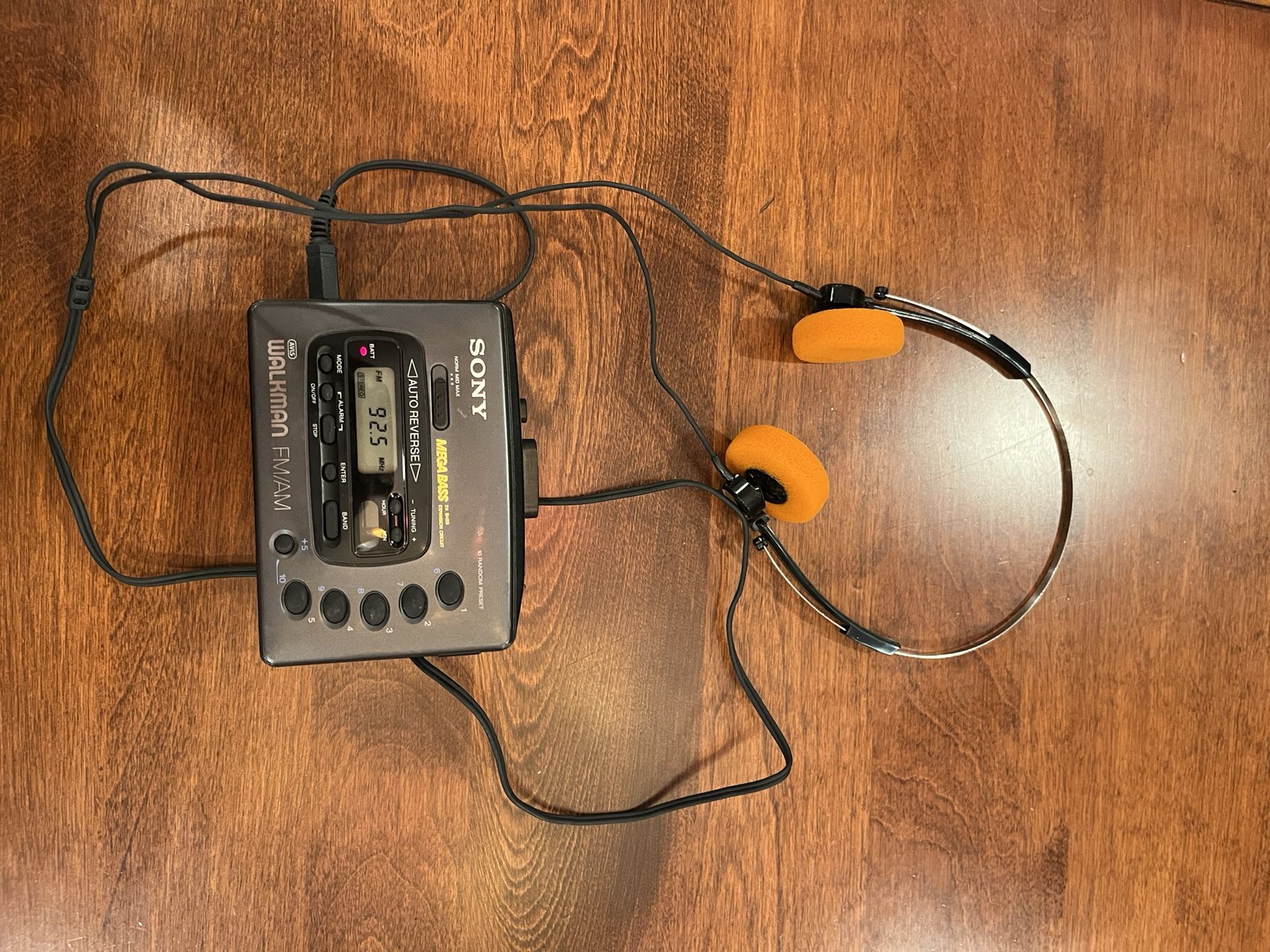 Sony Walkman WM-FX42 Tape Cassette FM/AM Radio Player Mega Bass