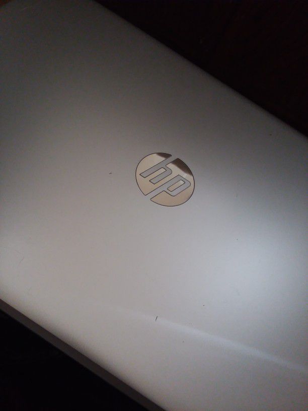 HP 17 INCH TOUCHSCREEN, NOTEBOOK LAPTOP WITH CHARGER RUNS NEW ...HOLDS A LONG CHARGE $200..