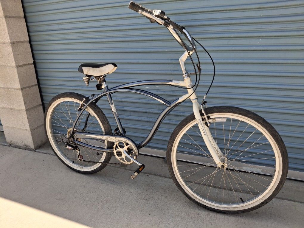 ELECTRA CRUISER 7 SPEEDS TIRE 26 SIZE L