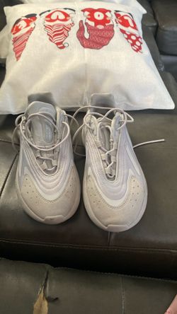 Adidas Tennis Shoes