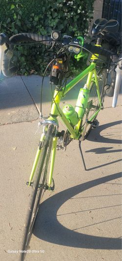 26mm Specialized Steel Road Bike