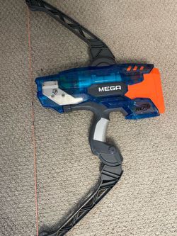 Nerf Mega 6 shot pull back bow and arrow