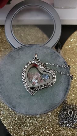 Breast cancer awareness rhinestone necklace