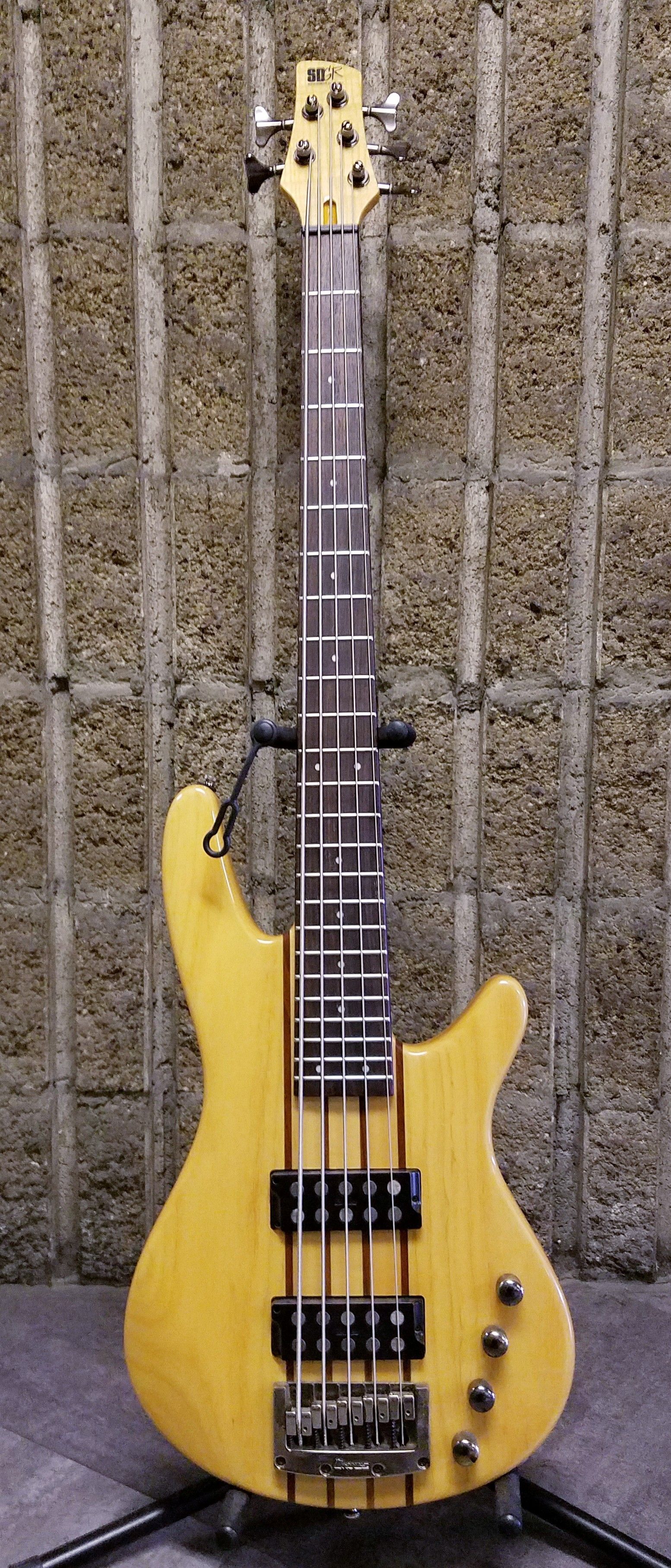 Ibanez SRX 705 - SDGR - 5 String Bass Guitar. Professionally Set Up- Action/Intonation - Excellent