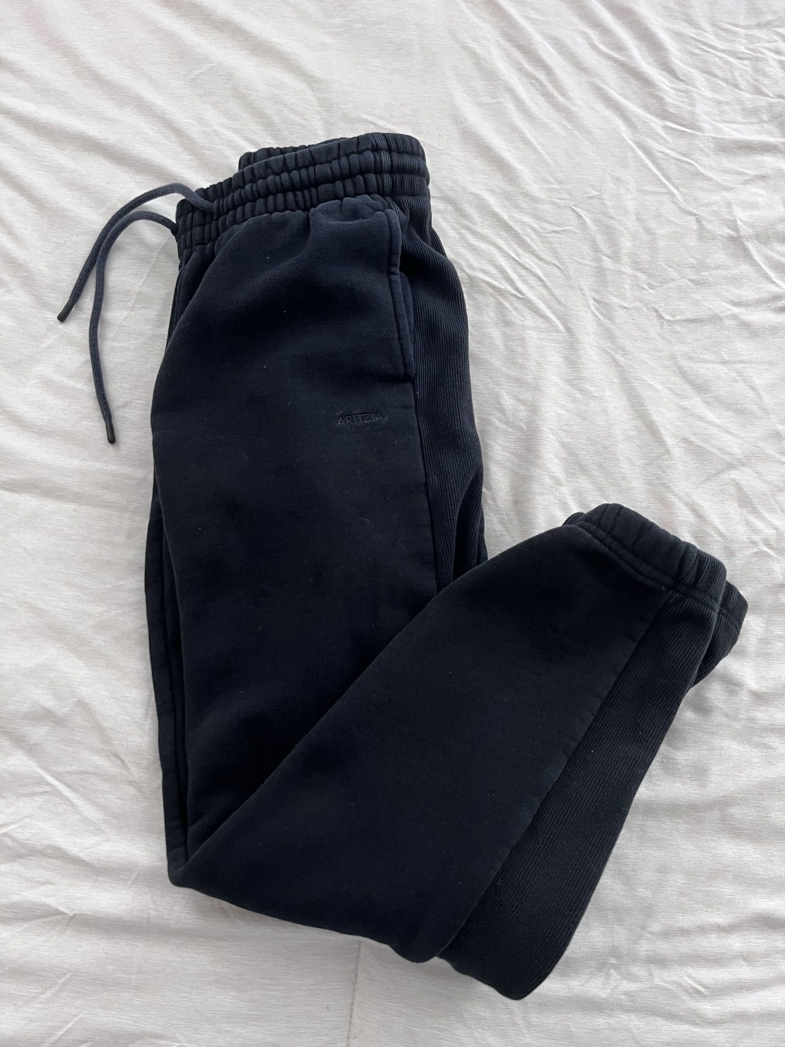 Aritzia Joggers 