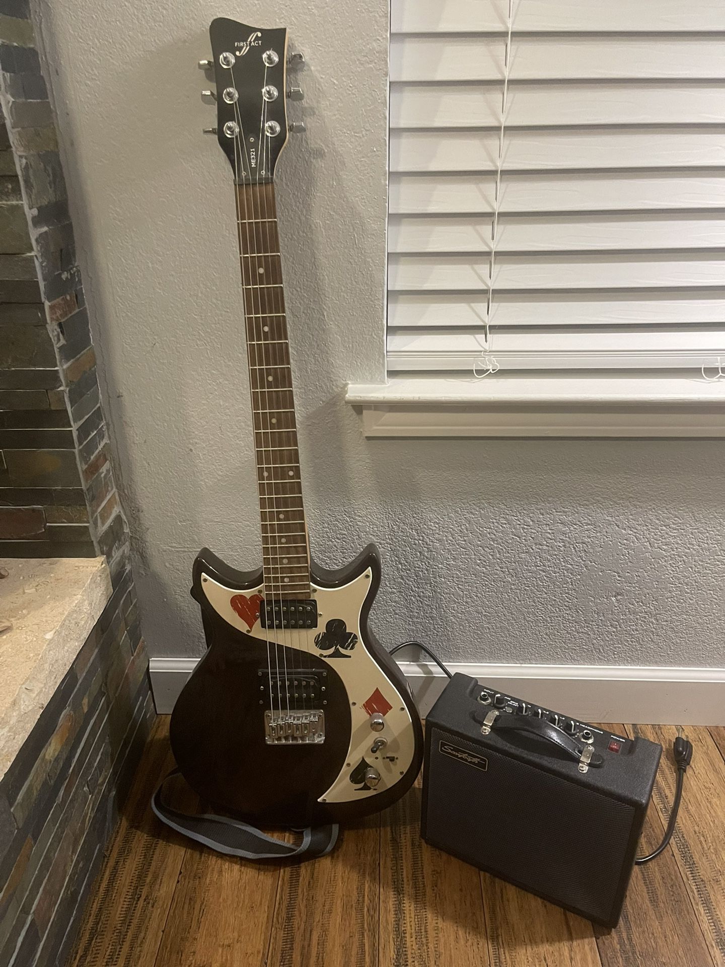 FirstAct Electric Guitar And Amplifier 